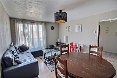 APPARTEMENT 2 CHAMBRES AVEC PARKING SOUS TERRAIN ET BALCON - REIMS - LUTON