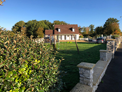 Maison 5 pieces - 115 m2 - Proche Ribecourt