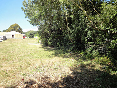 TERRAIN CONSTRUCTIBLE ROCHEFORT - 635 m2
