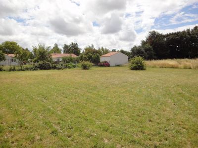 ROCHEFORT - TERRAIN - 700 m2