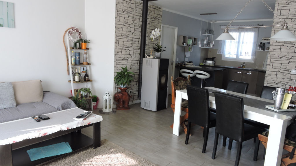 photos n°1 Tonnay Charente : Exclusivité : Plain pied récent 3 chambres + garage