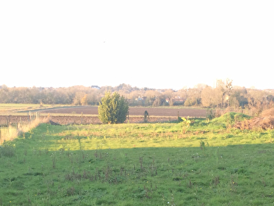 a 10 min Rochefort : Entre Tonnay Charente et Cabariot terrain de 1127 m2