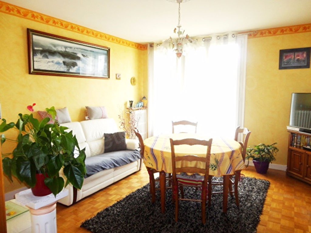 photos n°1 Appartement Noisy Le Sec 3 pièce(s) 63.09 m2