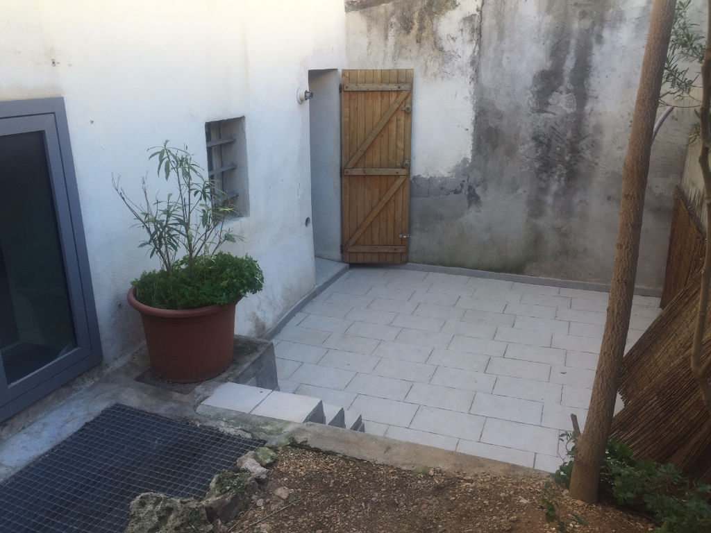 Appartement Toulon 2 pieces en rez de jardin