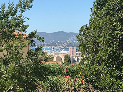 Maison Toulon de 3 pieces au bas faron avec vue mer
