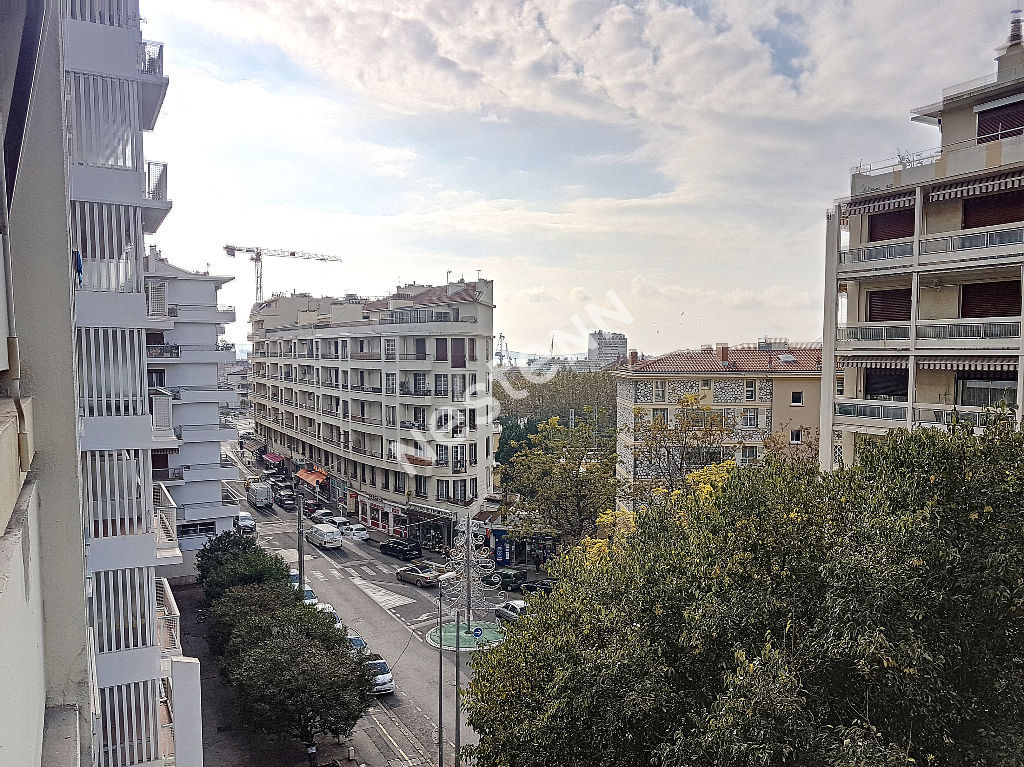 Appartement Toulon Claret de 4 pieces avec parking