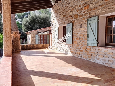 Maison La Cadiere D'Azur de 4 pieces de 160 m2