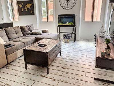 Appartement Sur 2 niveaux en Duplex T3 de 66 m2 et terrasse