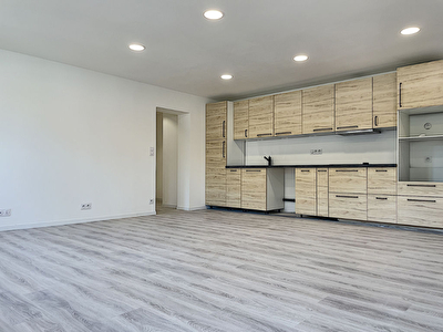 Toulon La Rode Murs Ideal creation Cabinet Medical ou autres....