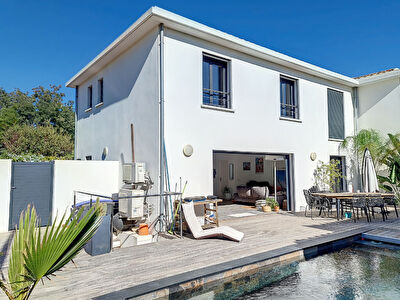 Maison Six-Fours Les Plages de 5 pieces Quartier Le Brusc