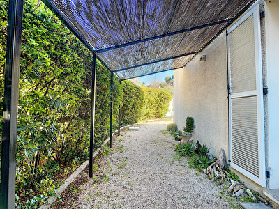 Appartement en rez de jardin T4 Saint Cyr Sur Mer