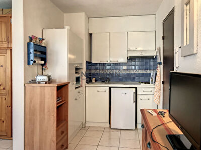 Appartement studio Bandol centre et parking collectif