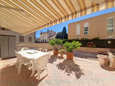 Toulon VIAGER Occupe - Appartement de 75m2, Grande TERRASSE