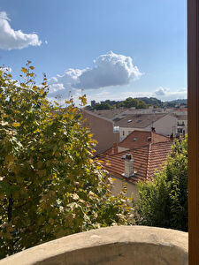 Appartement Toulon Est 1 piece de 19 m2 dans residence avec ascenseur