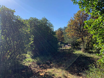 Le Beausset Terrain de loisirs ou de stockage de 659 m2