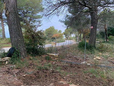 Terrain non constructible de 45 m2 au Beausset