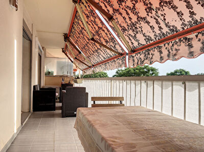 Appartement Toulon Ouest de 5 pieces de 86.8 m2 avec parking prive et cave