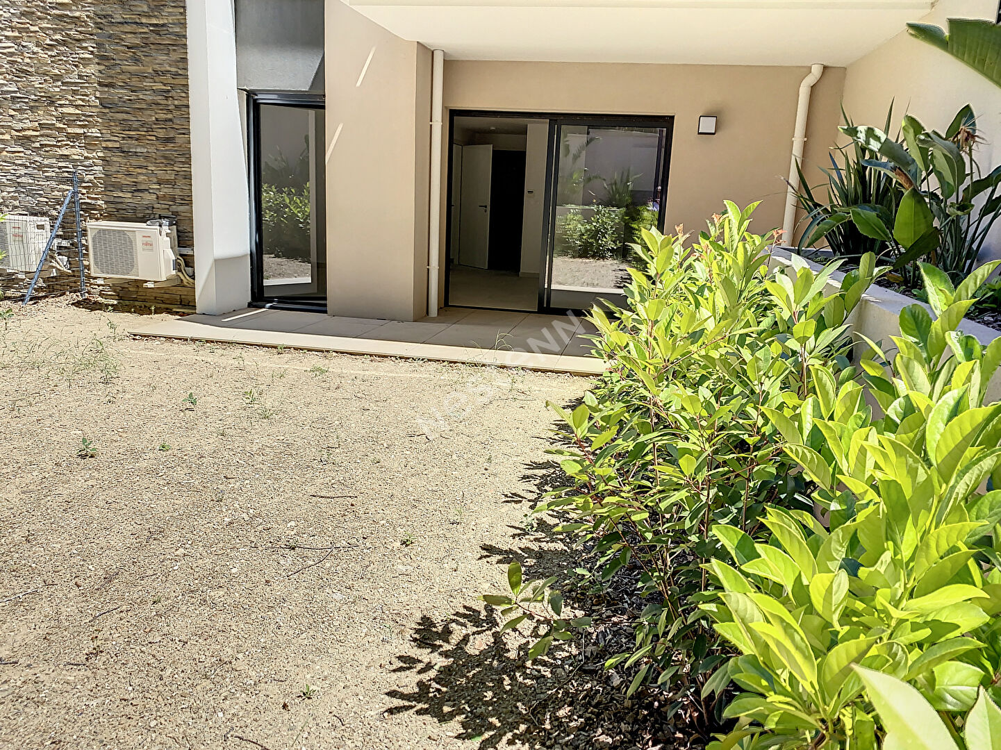 Appartement Toulon Le Cap Brun T2 de Rez de Jardin avec garage et acces