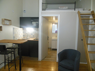 Toulouse 31000 secteur Ozenne Beau T1 /T1 bis Meuble de 18.77m2 avec chambre en mezzanine proche metro Carmes