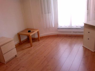 Toulouse 31000 centre ville Place Saint Georges Beau T2 40m2 cuisine separee equipee