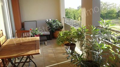Pompertuzat 31450 appartement T3 67 m2 en dernier etage - terrasse - Double garage ferme - parking