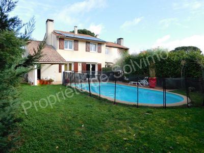Lardenne Toulouse 31300 agreable Maison T5 117 m2 equipee basse consommation - Terrain avec piscine - garage 50m2