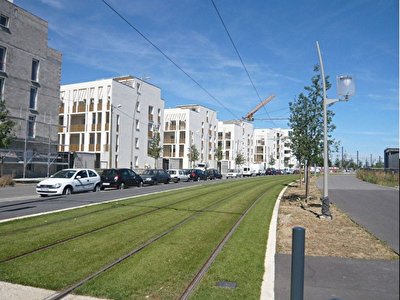 Blagnac au pied du Tramway et des commerces T1bis recent de 39.19m2 place de parking en sous sol
