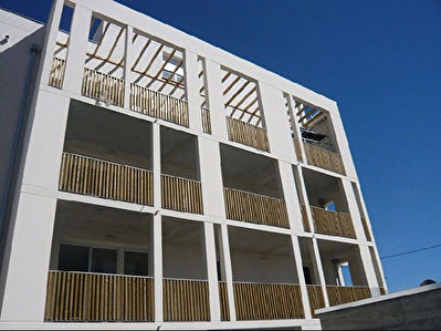 Blagnac au pied du Metro et des commerces T3 recent de 58.38m2 place de parking