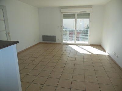 Toulouse 31200 Metro BORDEROUGE SANS FRAIS AGENCE Agreable T3 Recent de 67.08m2 avec Terrasse couverte /loggia de 5.82m2 , place de parking