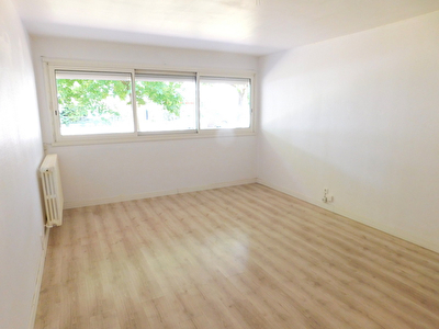 Ramonville Saint Agne 31520 Appartement T3 65.12m2 traversant - cave, parking,