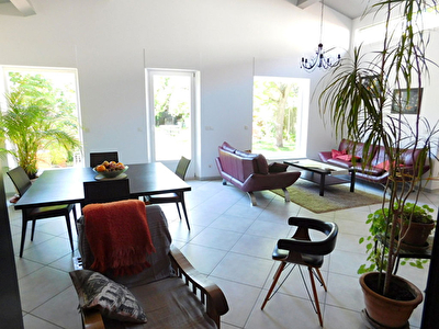 Ramonville Saint Agne 31520 Maison d'exception T9 de 258m2 avec T2 et garage