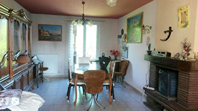 Toulouse 31400 maison T8 de 184m2 divisee en 2 appartements et une maison de 47m2 avec jardin sur 2 parcelles de 1020m2