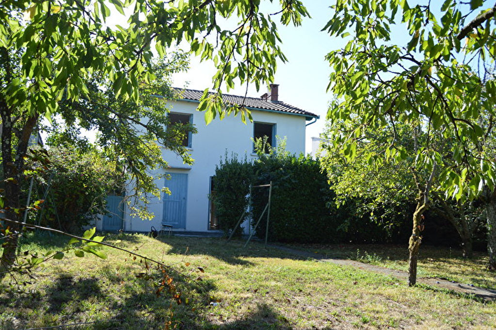 photos n°1 Toulouse 31400 Montaudran maison T5 84 m2 sur un terrain paysagé de 662m² avec 2 garages