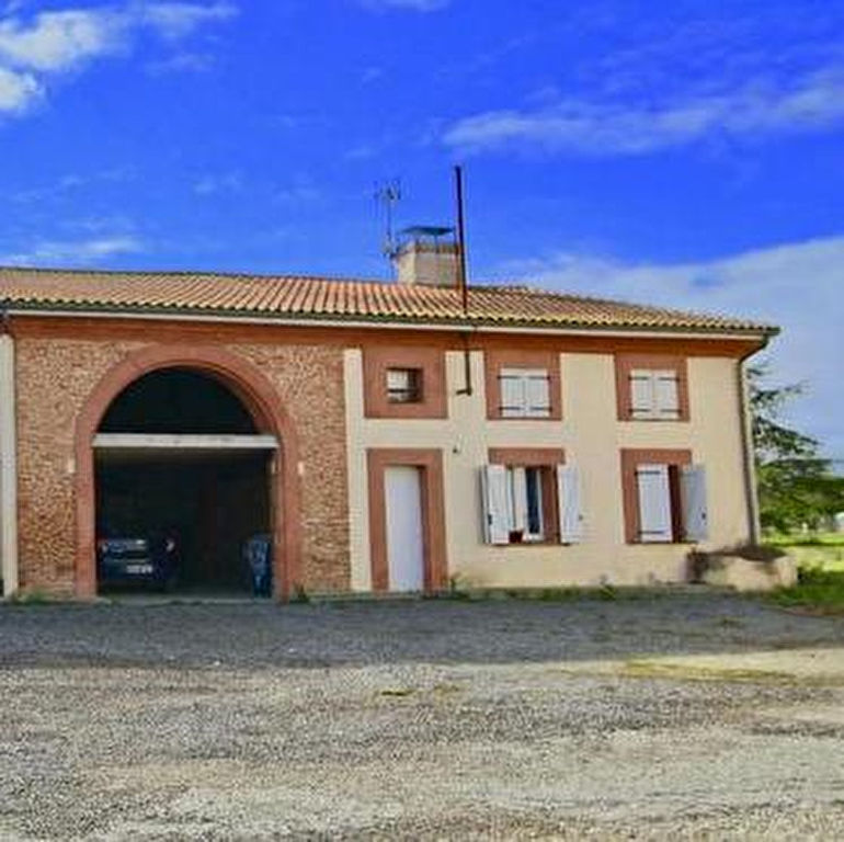 Plaisance Du Touch 31830 ensemble immobilier 256 m2 dont 1 T4 en duplex refait et possibilite de