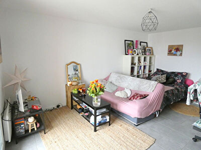 Appartement Toulouse appartement de 32.90m2 avec terrasse et une place de parking.