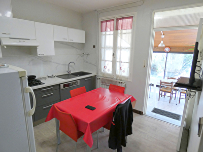 Appartement Toulouse 31400, T5 128m2 sur un terrain de 413m2 proche du metro et des commodites