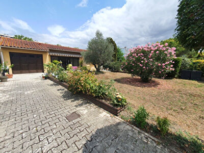 Toulouse 31100 Maison avec dependance sur un terrain de 585m2 avec jardin et garage.