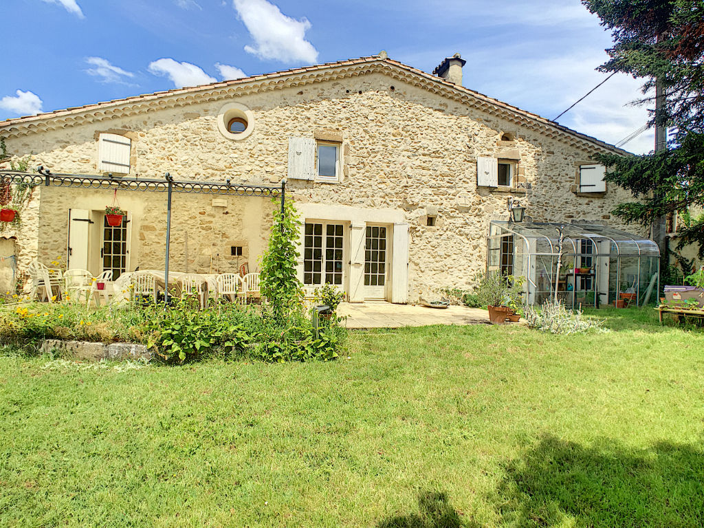 photos n°1 MONTVENDRE - Ferme rénovée de 260 m² - 8 pièces sur terrain de 1633 m²