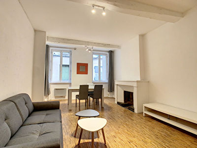 Valence hypercentre, superbe T2 meuble de 46m2 avec cour privative