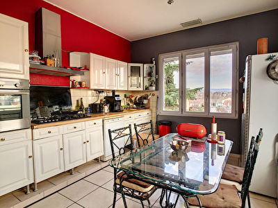 Guilherand Granges - T4 de 112 m2 avec balcon, garage et cave