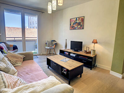 Valence centre ville- LAMARTINE- T3 avec balcon- 3eme etage av ascenseur