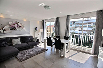 Place Saint-Louis / Jean Mace Appartement Lyon 4 pieces 80 m2