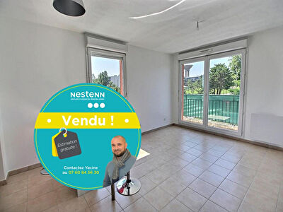 VENISSIEUX - CENTRE VILLE - T2 - 40M2 - TRAMWAY T4 - METRO D - BALCON - GARAGE -