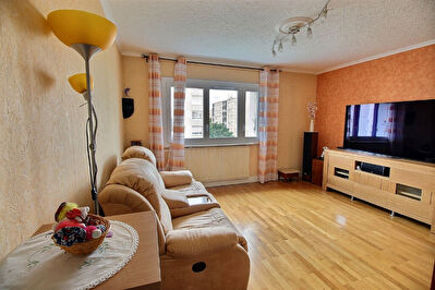 VENISSIEUX - APPARTEMENT - T4 - 75m2 - PLATEAU - TRAMWAY T4