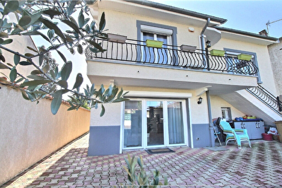 Proche centre-Ville: Maison individuelle - 4 chambres - TERASSES