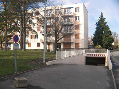 GARAGE VILLEURBANNE - 13,59 m2