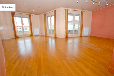 Vaste Appartement T6, dernier etage, triple exposition, Lyon 69003 Montchat