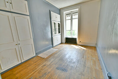 Appartement T2 bis, possibilite T3, entre Charpennes et Republique, 69100 Villeurbanne, Charme et Potentiel