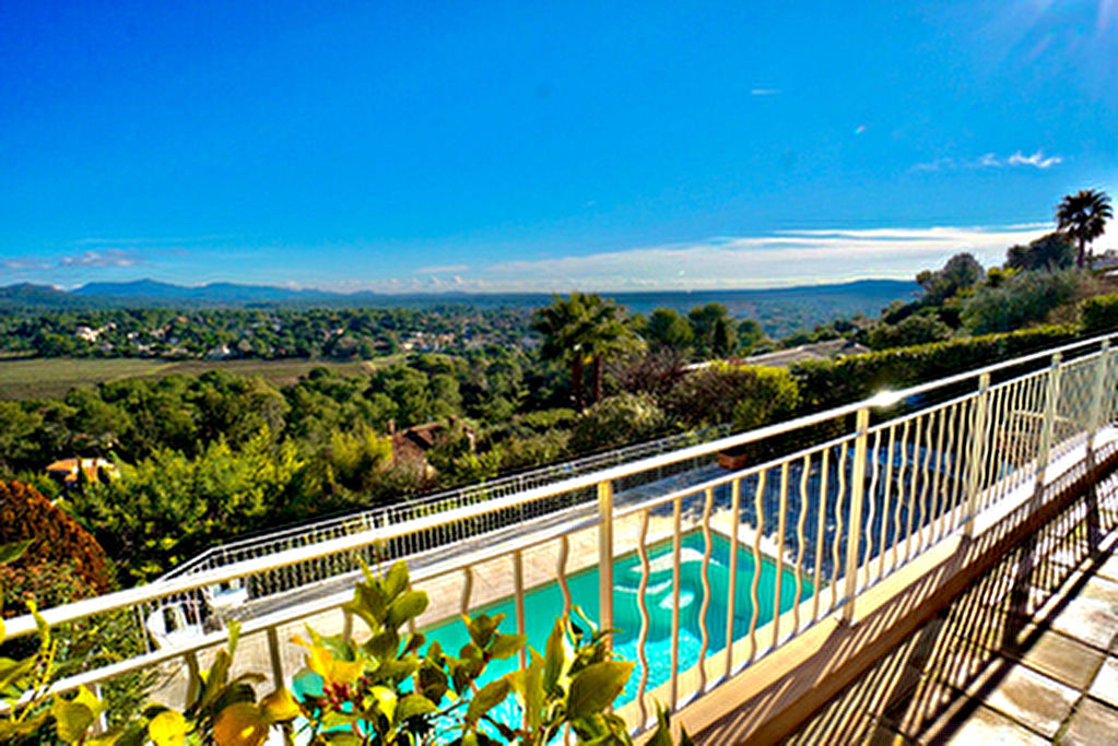 Maison Roquebrune Sur Argens 8 pieces 231 m2