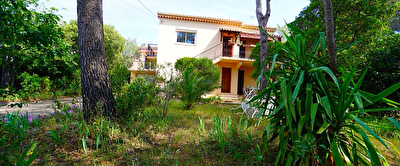 Maison Saint Raphael 8 pieces 176 m2